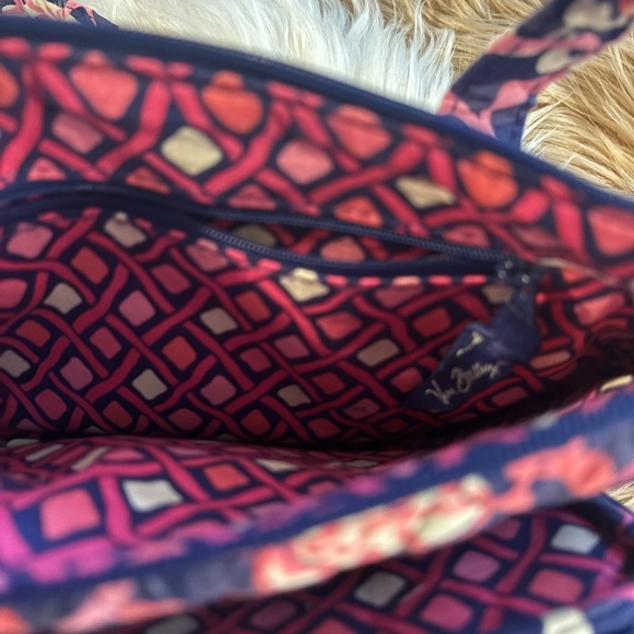 VERA BRADLEY MULTI COLOR CROSSBODY BAG. - Picture 6 of 6